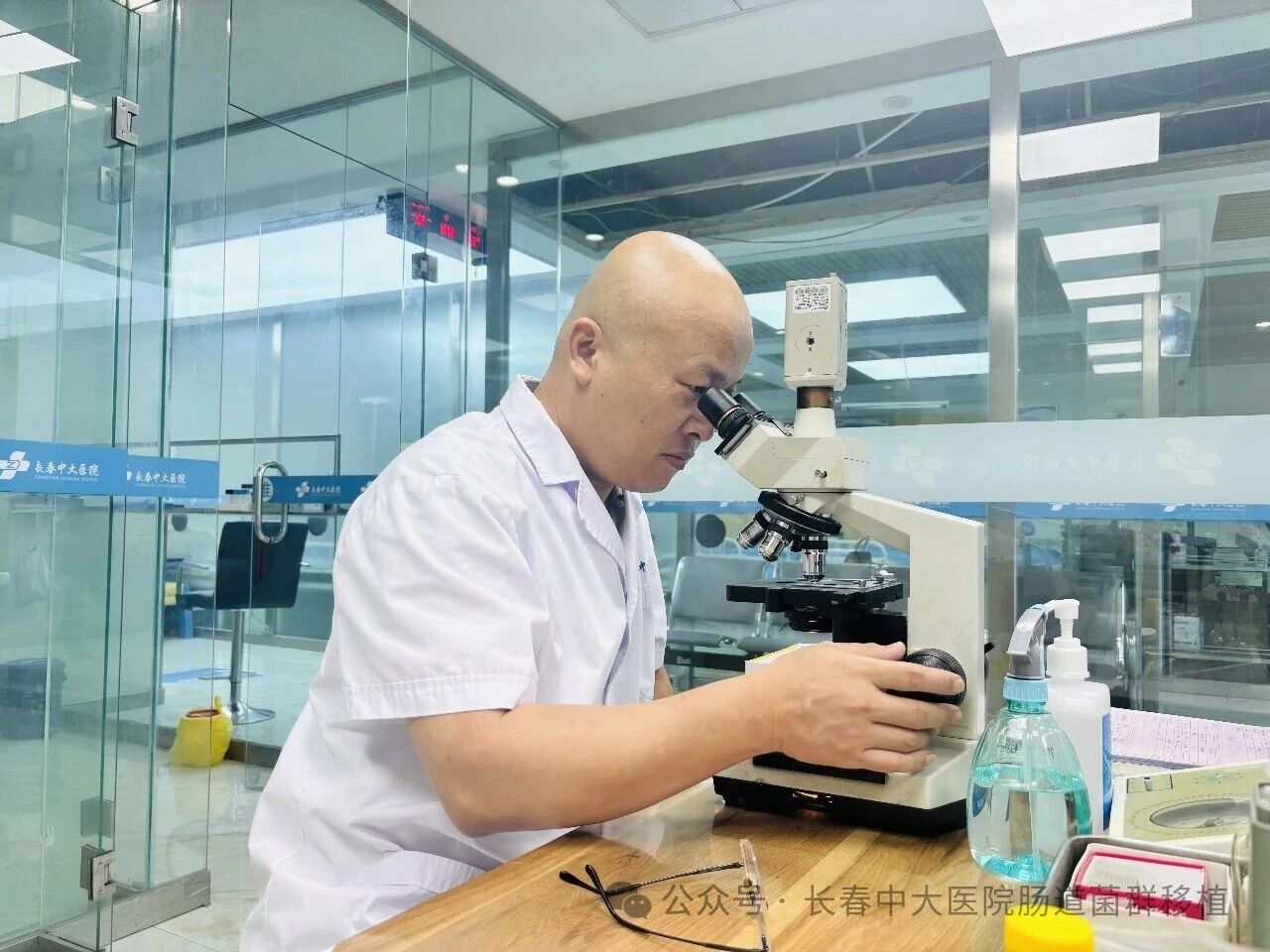 南充市|高朋磊医师：左手男科临床，右手肠道菌群移植深入研究